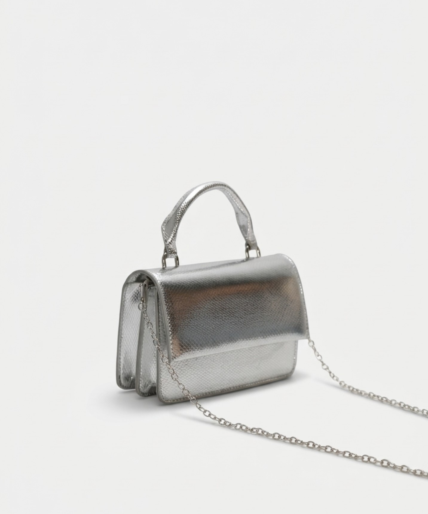 Mala al&ccedil;a festa image number null